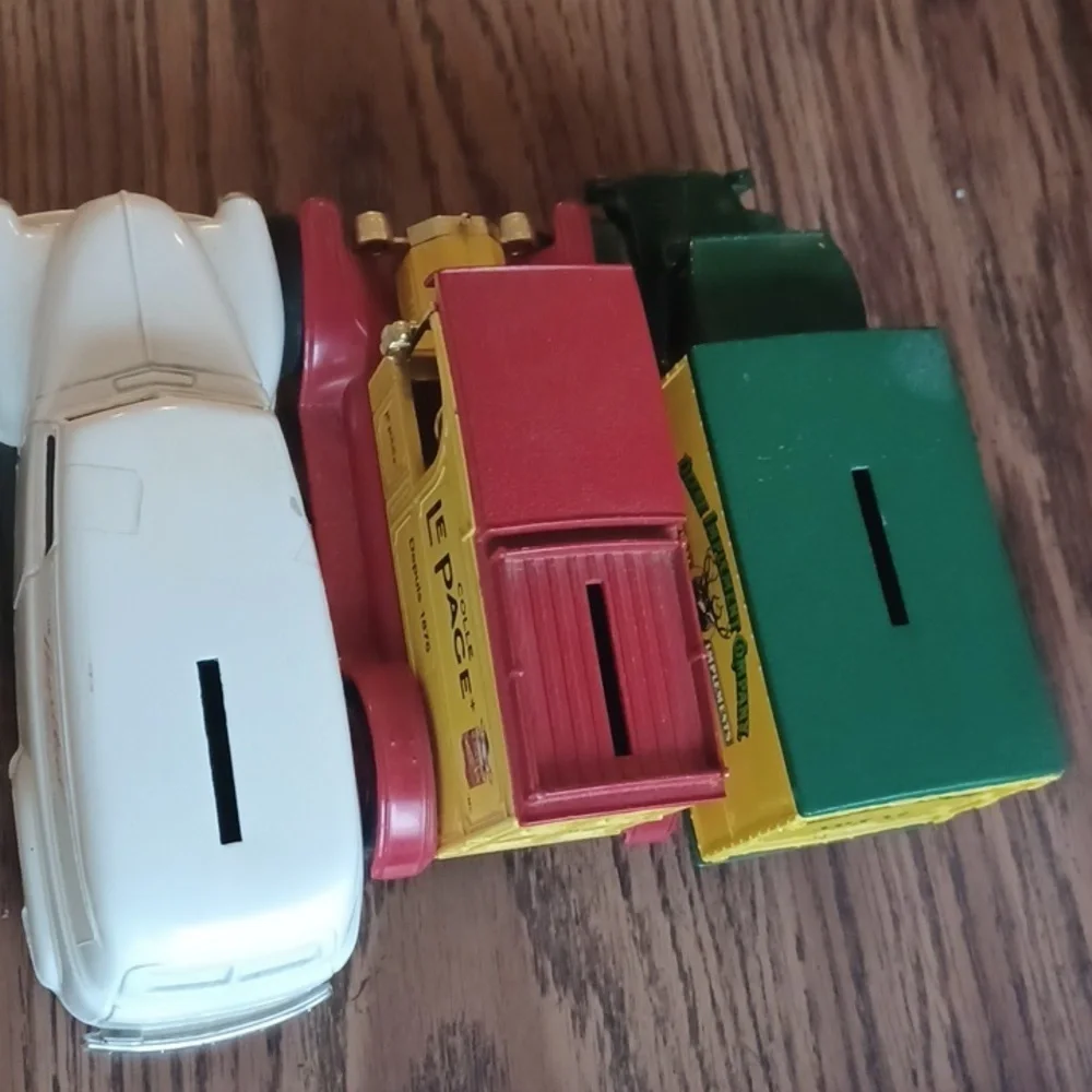 ERTL Bank Lot (set of 3) 1913 Model T Delivery, 1923 Bulldog, 1950 Panel